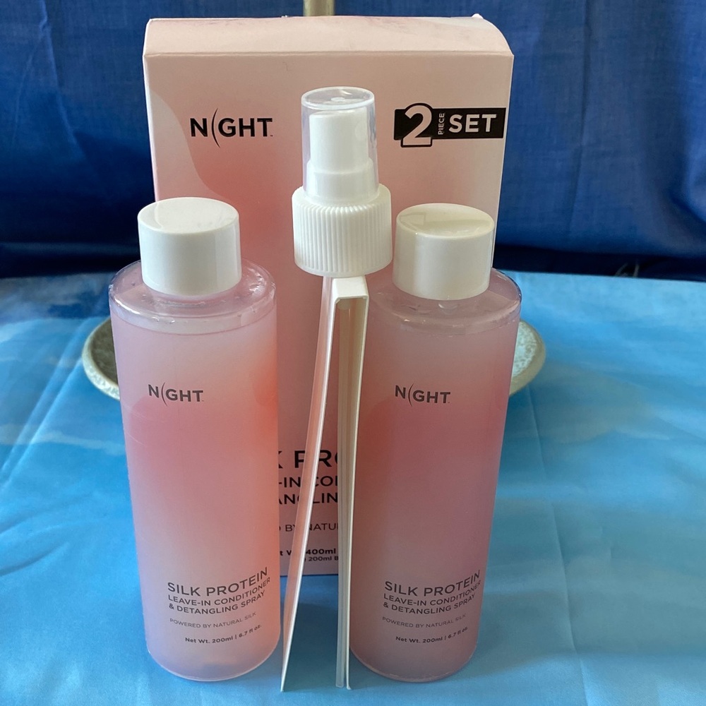 NWT NIGHT
Silk Protein Leave-in Conditioner Spray 2- Piece Set